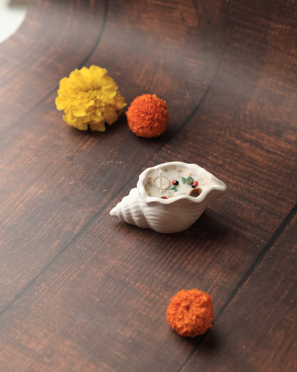 Sacred Conch Prosperity Candle