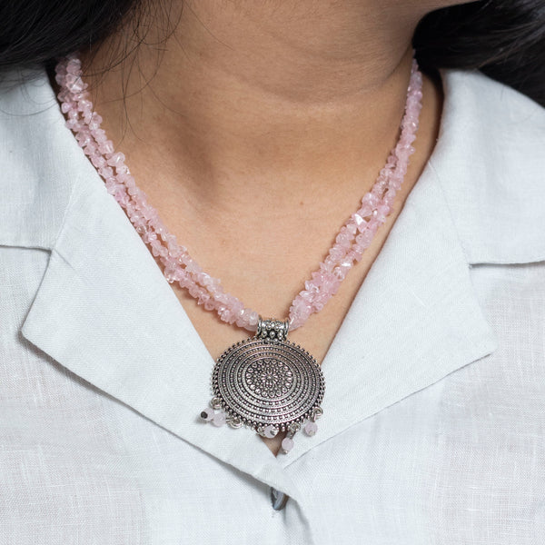 Rose Quartz Chips Necklace with German Silver Pendant