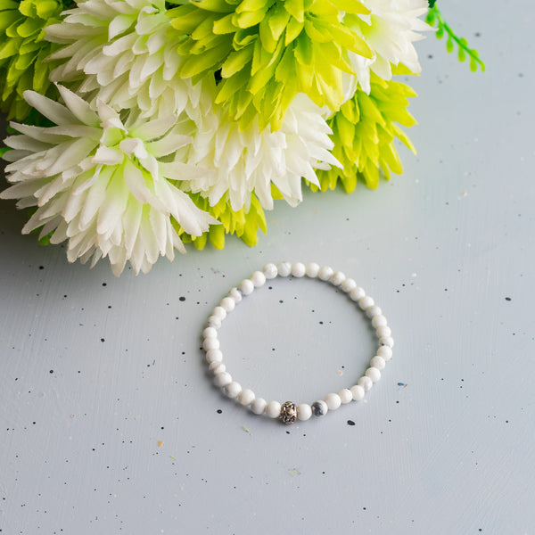 Howlite  Skinny Bracelet